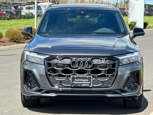 New 2026 Audi SQ7 Premium Plus AWD/4WD image 8