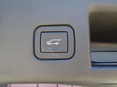 Used 2019 Chevrolet Equinox Premier image 29