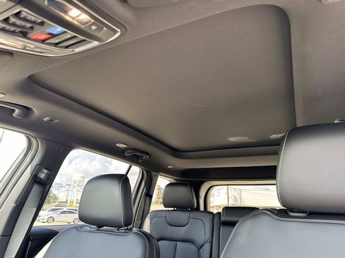 New 2025 Jeep Grand Cherokee Limited w/ Black Appearance Package image 34