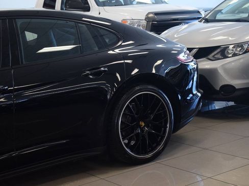 Used 2018 Porsche Panamera 4 AWD/4WD image 29