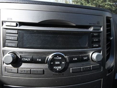 Used 2011 Subaru Outback 2.5i Premium AWD/4WD image 11