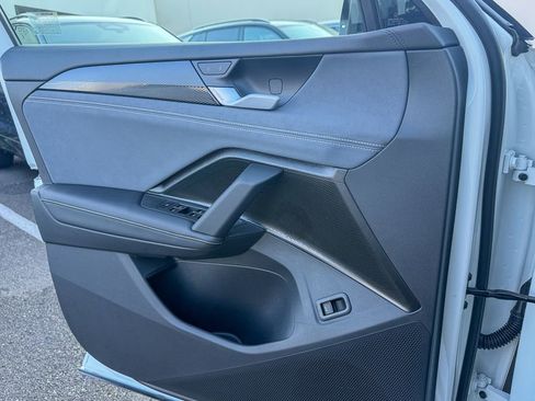 New 2026 Volkswagen Tiguan SE R-Line image 15