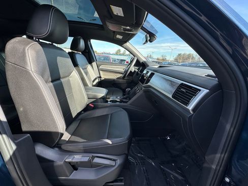 Used 2023 Volkswagen Atlas Cross Sport SE w/ Panoramic Sunroof Package image 25