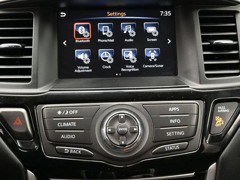 Used 2020 Nissan Pathfinder SV AWD/4WD image 22