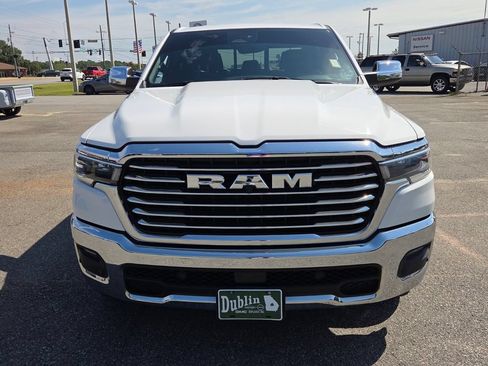 Used 2025 RAM 1500 Laramie AWD/4WD image 17