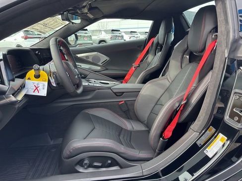 New 2026 Chevrolet Corvette Stingray Premium Conv w/ Z51 Performance Package RWD image 17