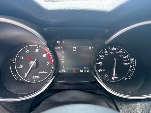 Used 2023 Alfa Romeo Stelvio Veloce AWD/4WD image 40