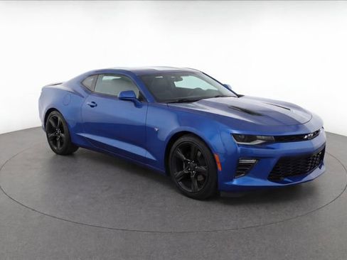 Used 2016 Chevrolet Camaro SS RWD image 2