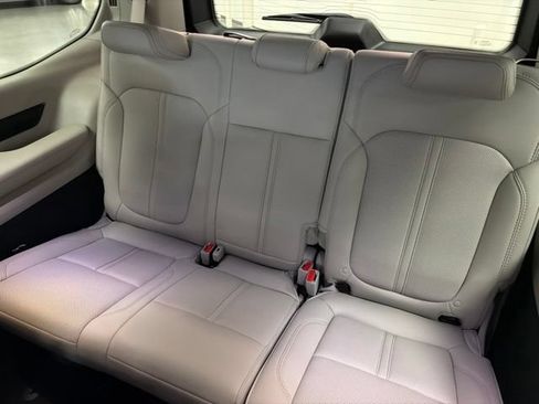 Used 2024 Jeep Grand Wagoneer Series I AWD/4WD image 18
