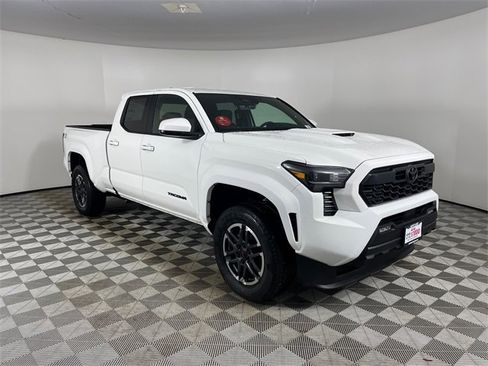 New 2025 Toyota Tacoma TRD Sport image 7