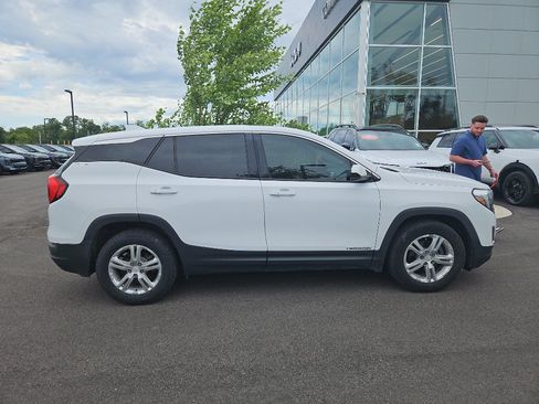 Used 2018 GMC Terrain SLE FWD image 8