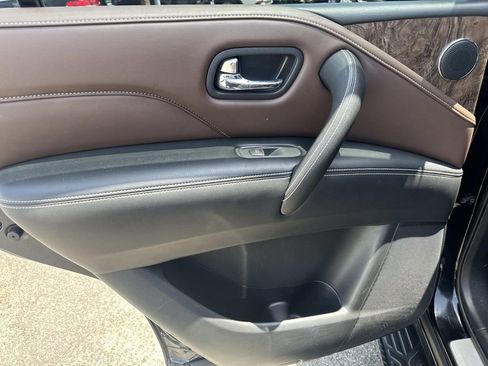 Certified 2024 INFINITI QX80 Premium Select w/ Cargo Package AWD/4WD image 10