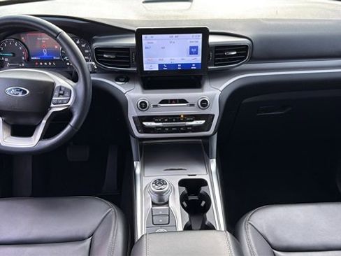 Used 2023 Ford Explorer XLT w/ Equipment Group 202A image 13