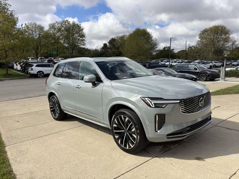 New 2026 Volvo XC90 B6 Plus w/ Protection Package Premier AWD/4WD image 1