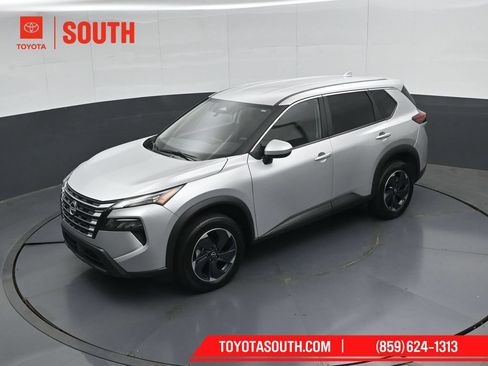 Used 2024 Nissan Rogue SV AWD/4WD image 49