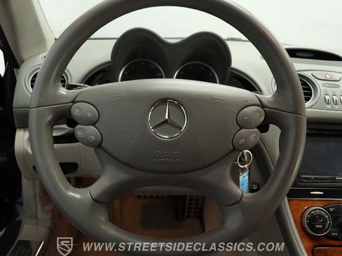 Used 2007 Mercedes-Benz SL 550 image 36