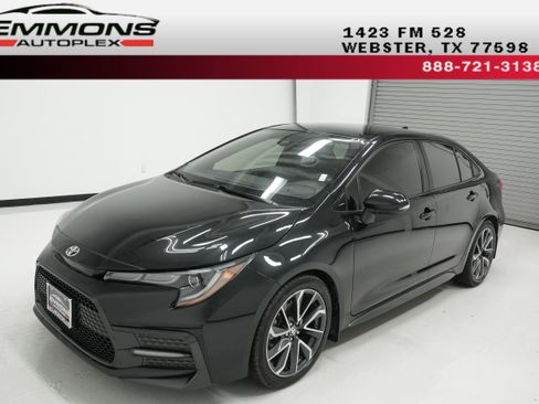 Used 2022 Toyota Corolla SE FWD image 1