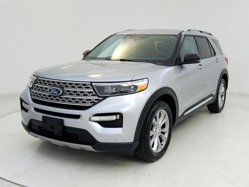 Used 2023 Ford Explorer Limited w/ Equipment Group 301A image 8