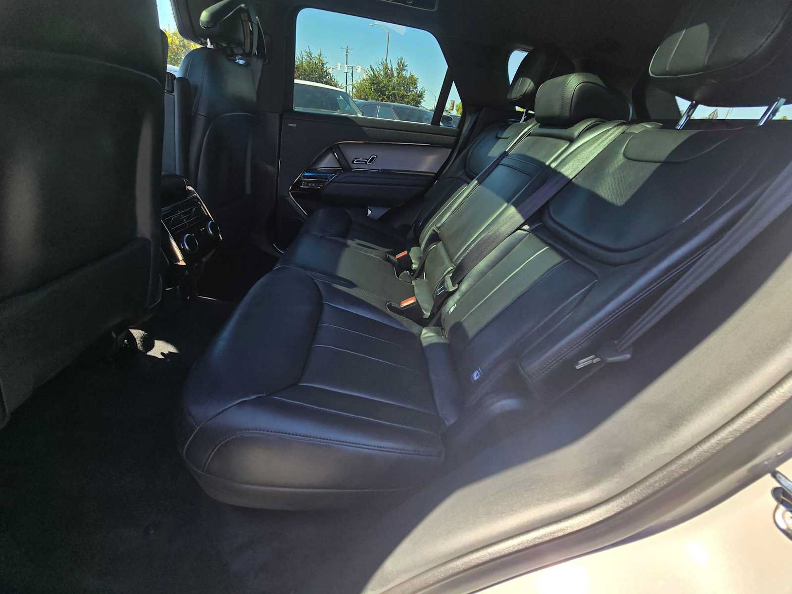 New 2027 Land Rover Range Rover Sport SE AWD/4WD image 18