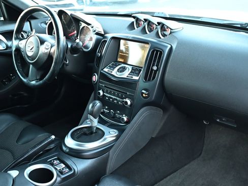 Used 2014 Nissan 370Z Touring w/ Sport Package image 30