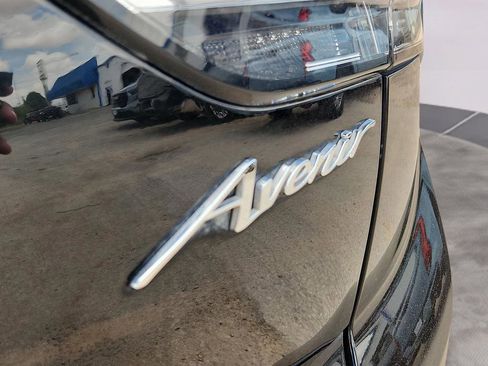 Used 2023 Buick Envision Avenir FWD image 25