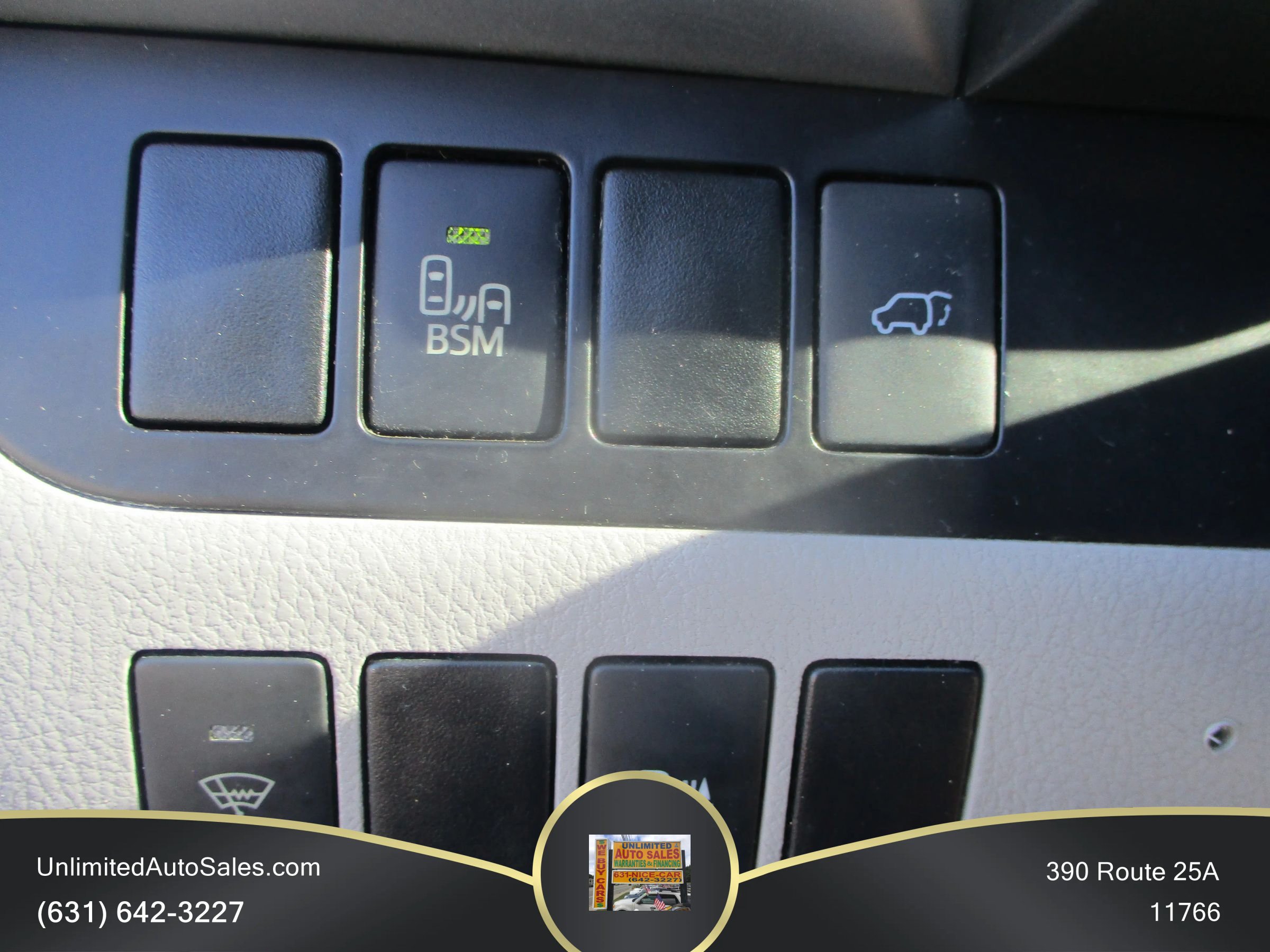 Used 2014 Toyota Highlander Limited AWD/4WD image 11