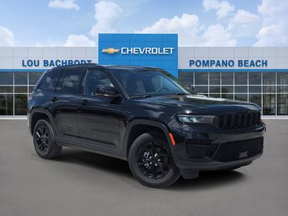 Used 2024 Jeep Grand Cherokee Altitude