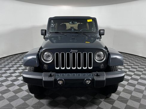 Used 2017 Jeep Wrangler Unlimited Sahara w/ Connectivity Group AWD/4WD image 2