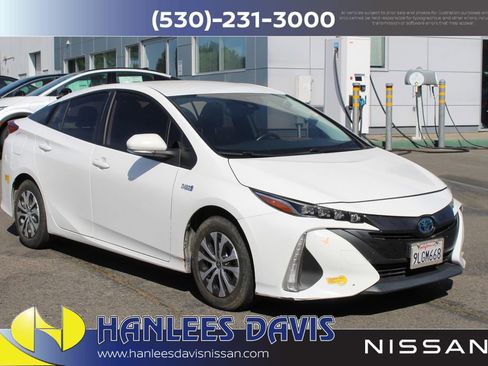 Used 2021 Toyota Prius Prime LE image 5