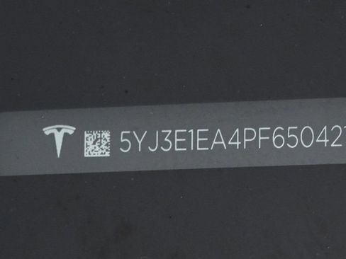 Used 2023 Tesla Model 3 Standard Range image 23