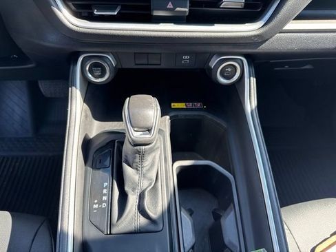 Used 2025 Toyota Grand Highlander AWD image 21