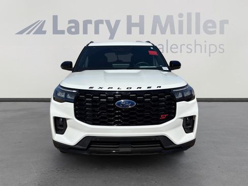 Certified 2026 Ford Explorer ST w/ Sun And Sound Package AWD/4WD image 8