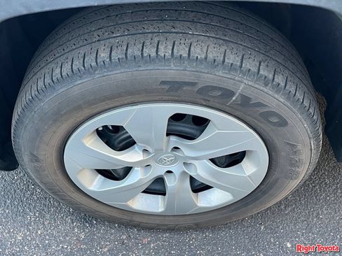 Certified 2021 Toyota RAV4 LE AWD/4WD image 8