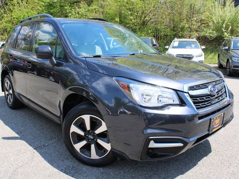 Used 2018 Subaru Forester 2.5i Premium w/ Protection Package #1 AWD/4WD image 4
