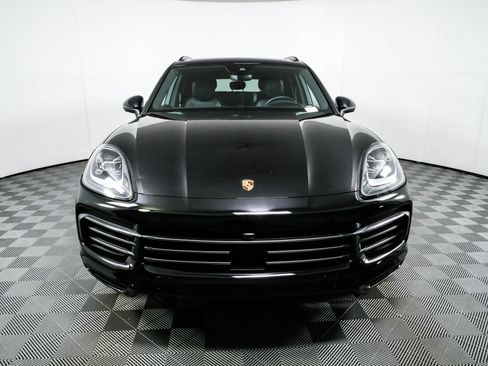 Certified 2023 Porsche Cayenne Platinum Edition AWD/4WD image 28