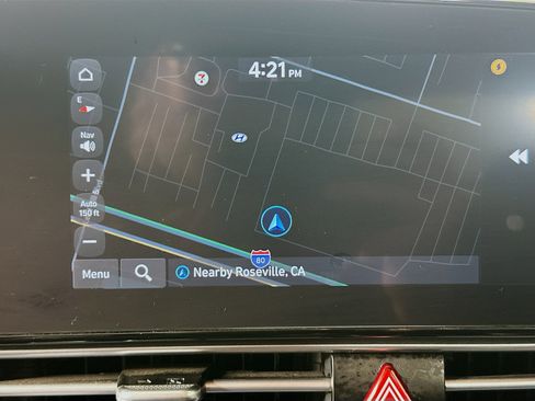 Used 2024 Hyundai Elantra SEL image 21