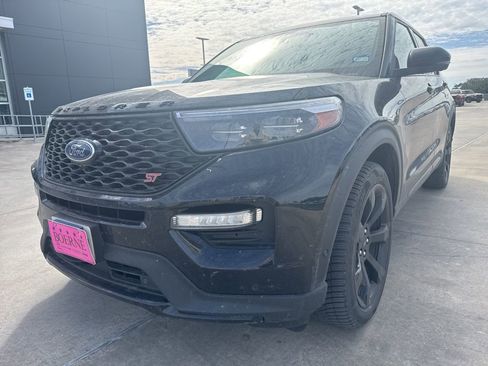 Used 2021 Ford Explorer ST w/ Equipment Group 401A image 3