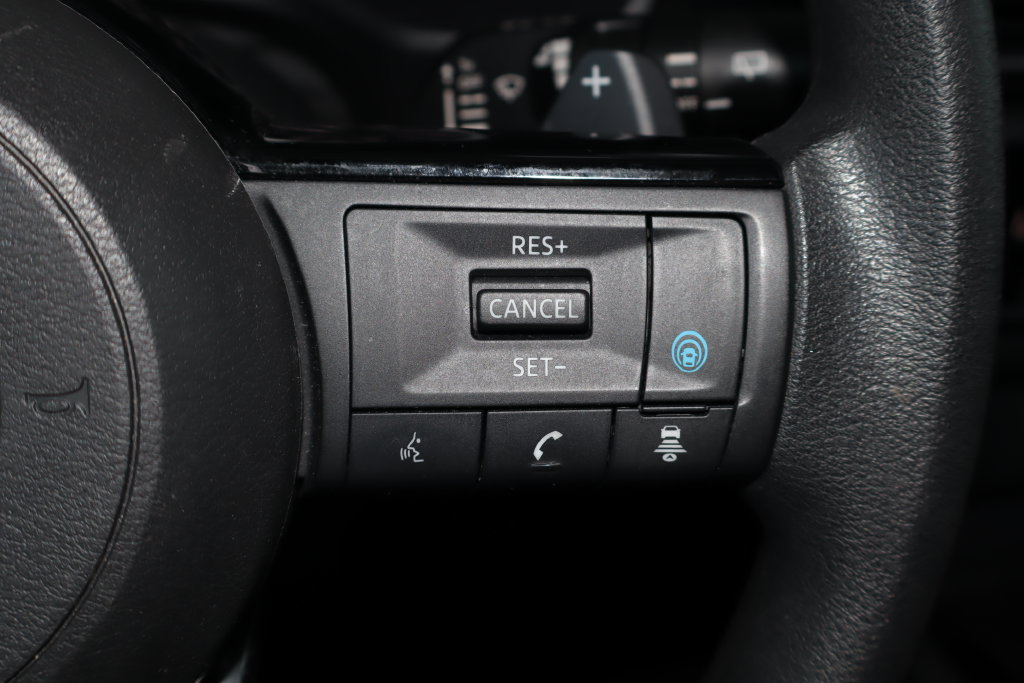Used 2023 Nissan Rogue SV AWD/4WD image 20