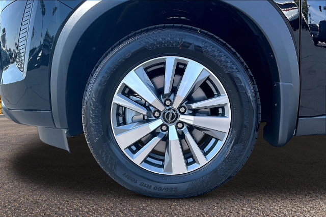 New 2026 Nissan Pathfinder SL w/ Cargo Package FWD image 12
