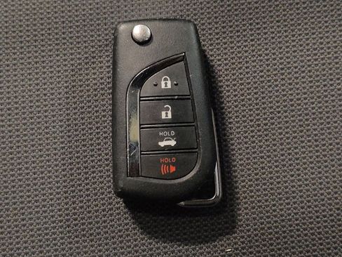 Used 2025 Toyota Corolla LE FWD image 32