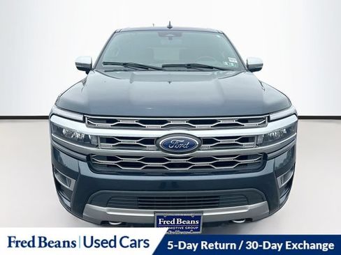 Used 2022 Ford Expedition Platinum AWD/4WD image 2