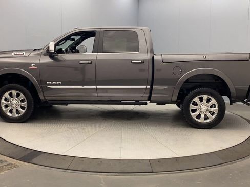 Used 2019 RAM 2500 Limited AWD/4WD image 2