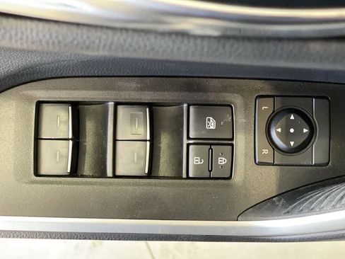 Used 2024 Toyota RAV4 Limited image 16