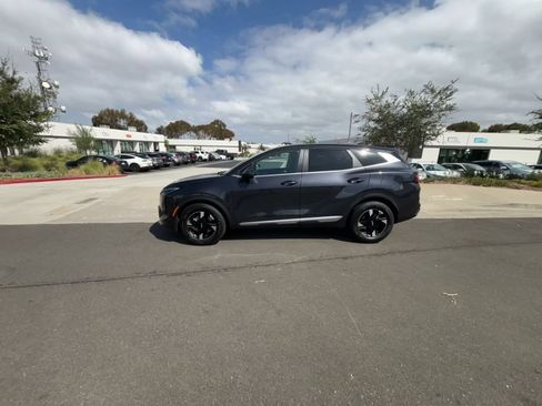 Used 2026 Kia Sportage LX FWD image 8