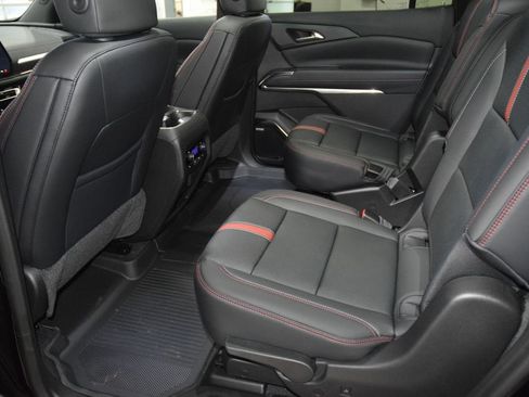 New 2026 Chevrolet Traverse RS w/ LPO, Floor Liner Package AWD/4WD image 43