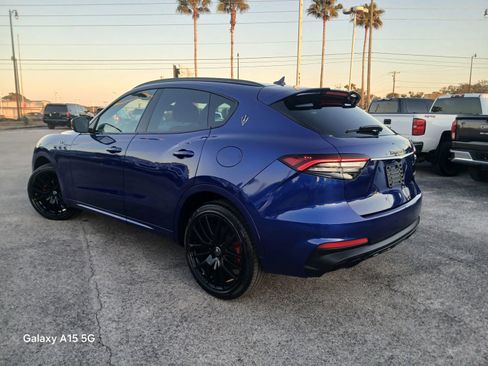 Used 2022 Maserati Levante GT AWD/4WD image 4