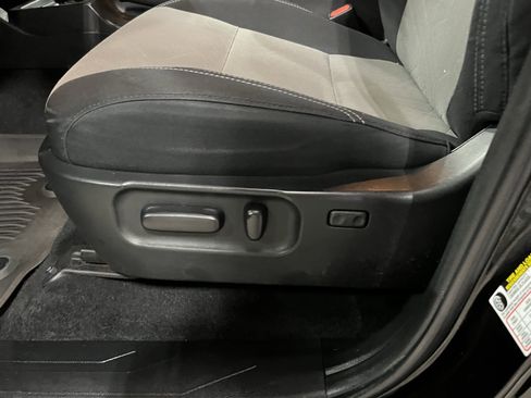 Used 2023 Toyota Tacoma TRD Sport image 17