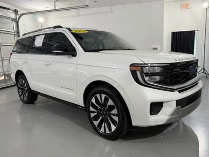 Used 2025 Ford Expedition Platinum w/ Driver's Package
