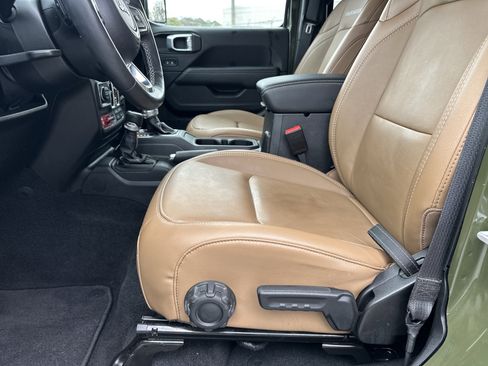 Used 2023 Jeep Wrangler Unlimited Rubicon 4xe w/ Safety Group image 11