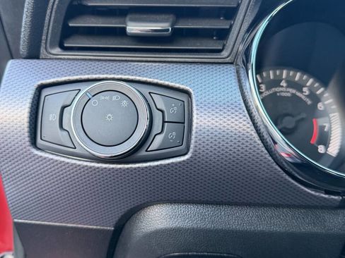 Used 2017 Ford Mustang Coupe image 29